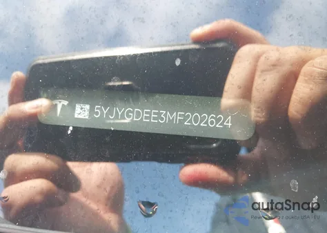 2021 Tesla Model Y Long Range Dual Motor All-Wheel Drive z USA, uszkodzony, nr VIN 5YJYGDEE3MF202624